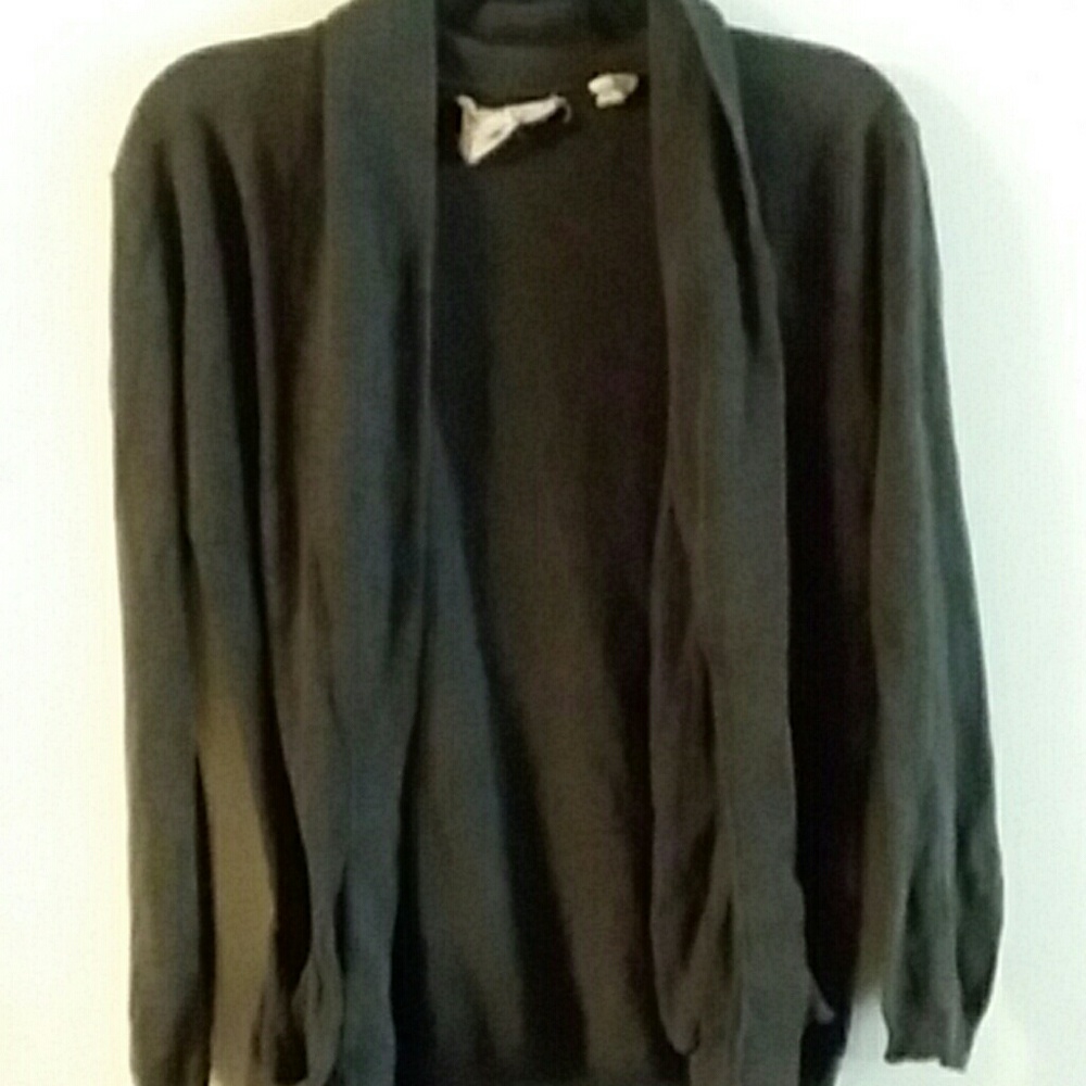 Gray shrug
